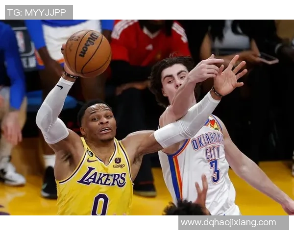 约什吉迪引领年轻球员崛起展现出色篮球才华与未来潜力